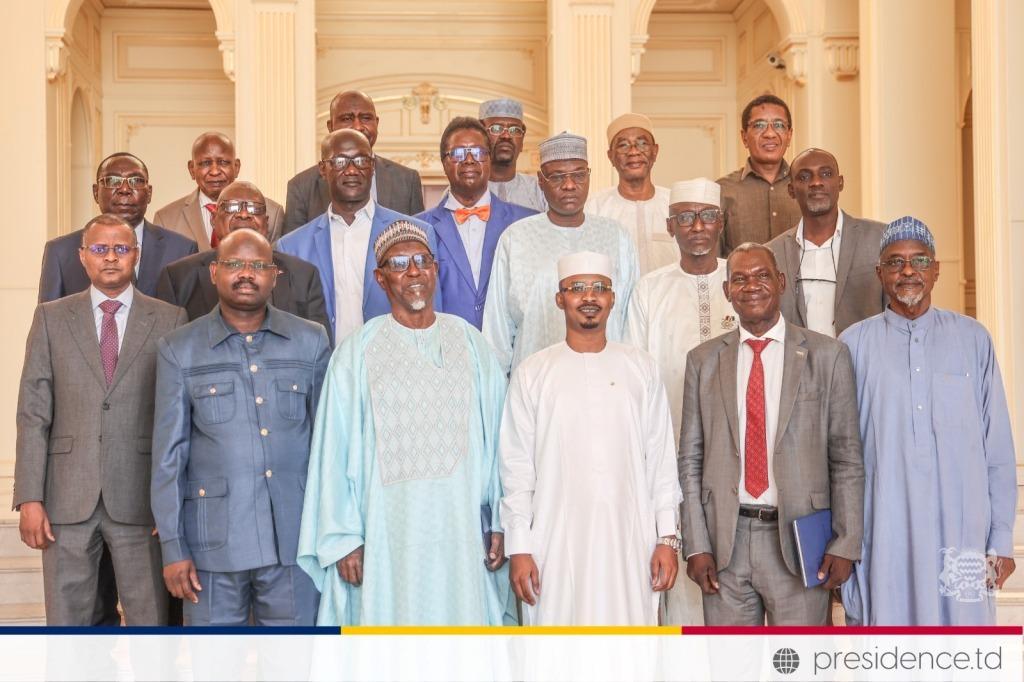 Le président tchadien, Mahamat Deby fait le point avec les leaders syndicaux sur l’application du Pacte Social Triennal