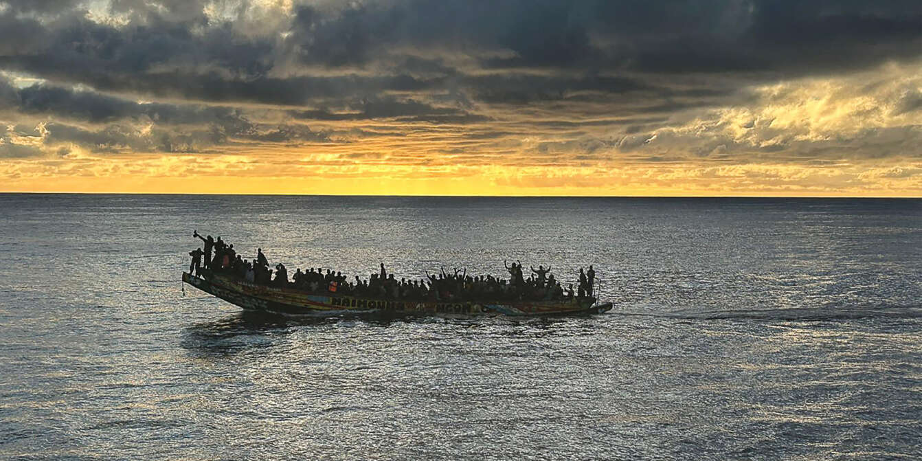 De nouveaux migrants morts aux larges des côtes espagnoles mitoyennes de d’Afrique