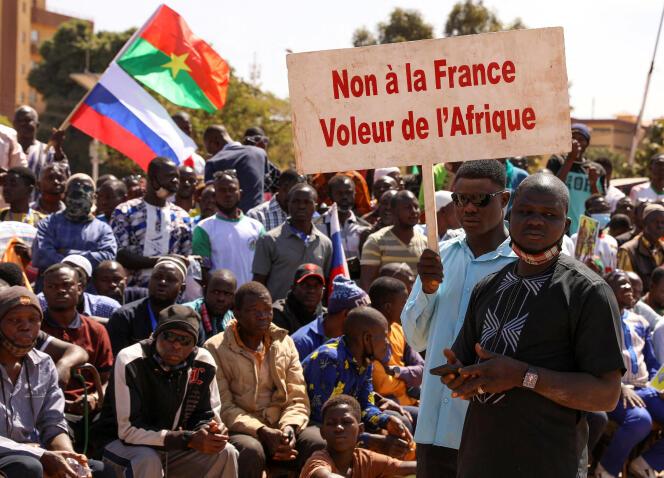 La France regrette l’expulsion de ses diplomates du Burkina Faso