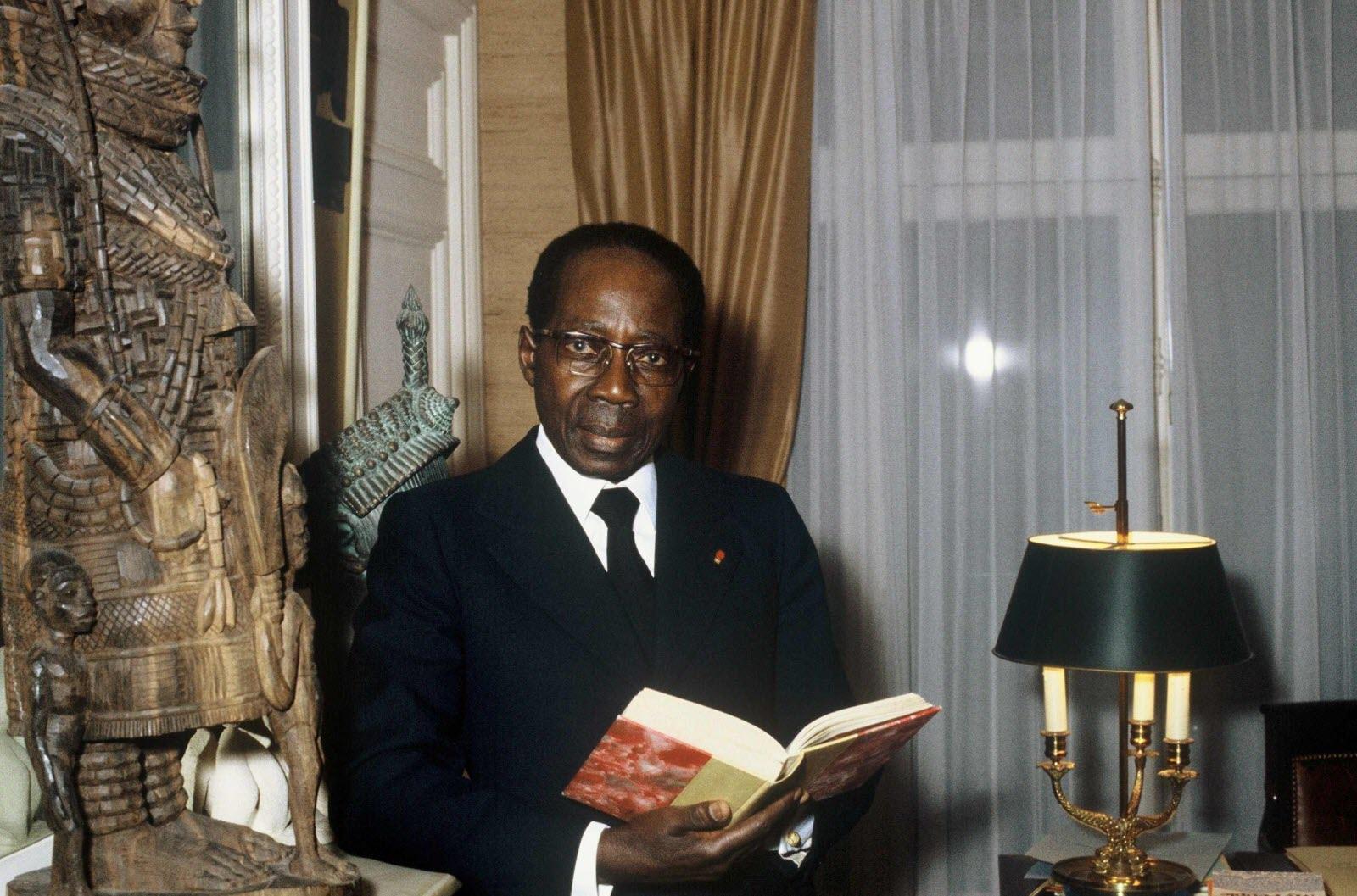 Littérature: Le Président sénégalais Diomaye Faye met fin à la vente aux enchères de la bibliothèque de Léopold S. Senghor