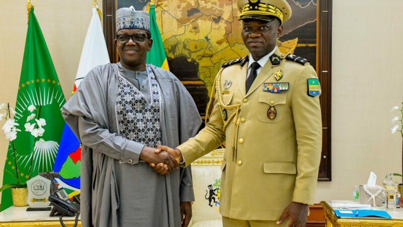 Le Gabon souhaite renforcer sa coopération militaire avec le Nigeria