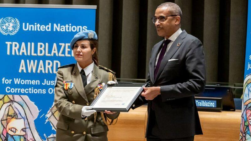 RDC : La tunisienne Ahlem Douzi remporte le Prix de la pionnière pour les femmes expertes en question judiciaire et pénitentiaire