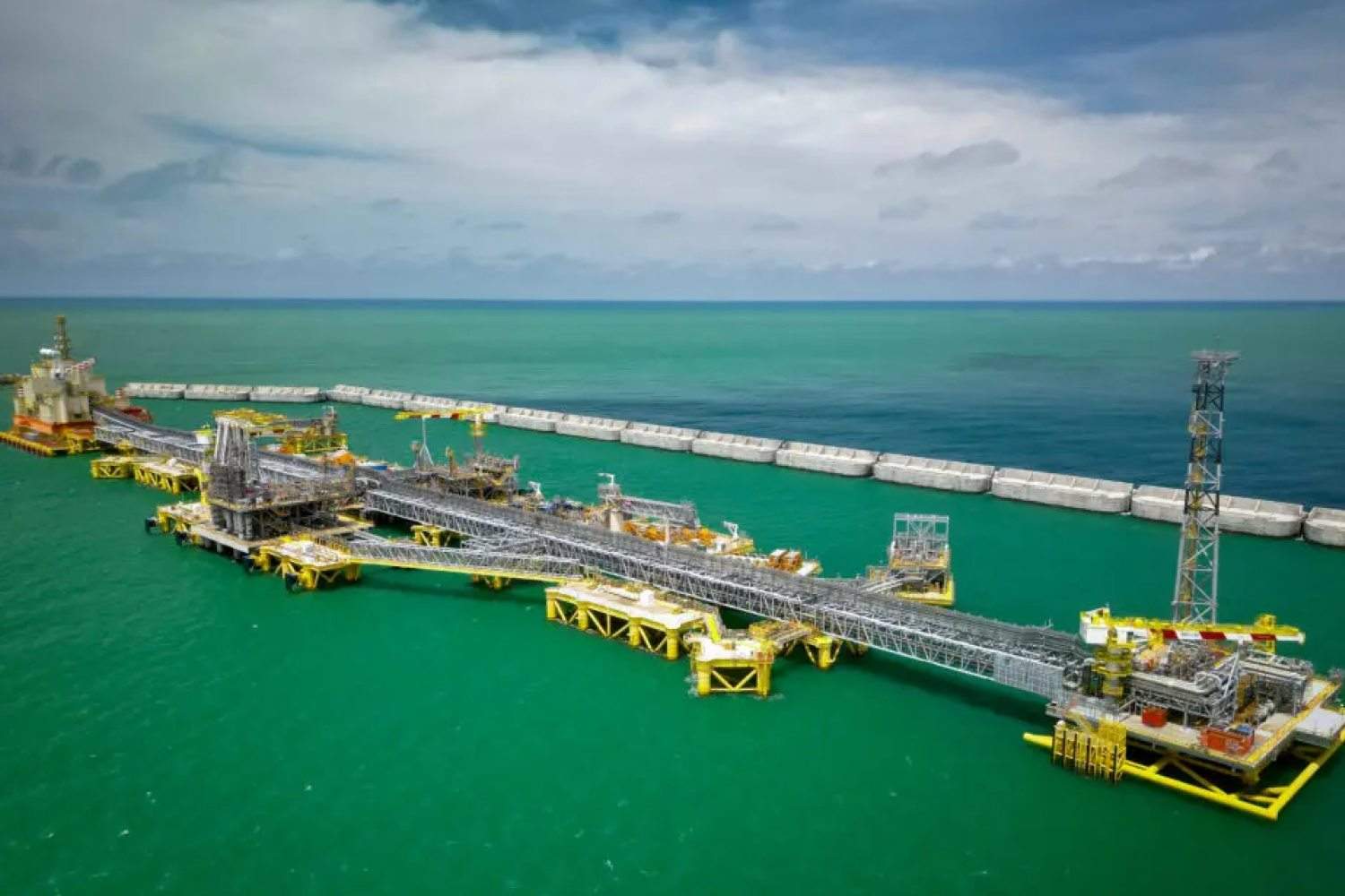Sénégal : Les revenus de Woodside Energy Senegal et BP Senegal Investments ont boosté les apports miniers au budget étatique 2023