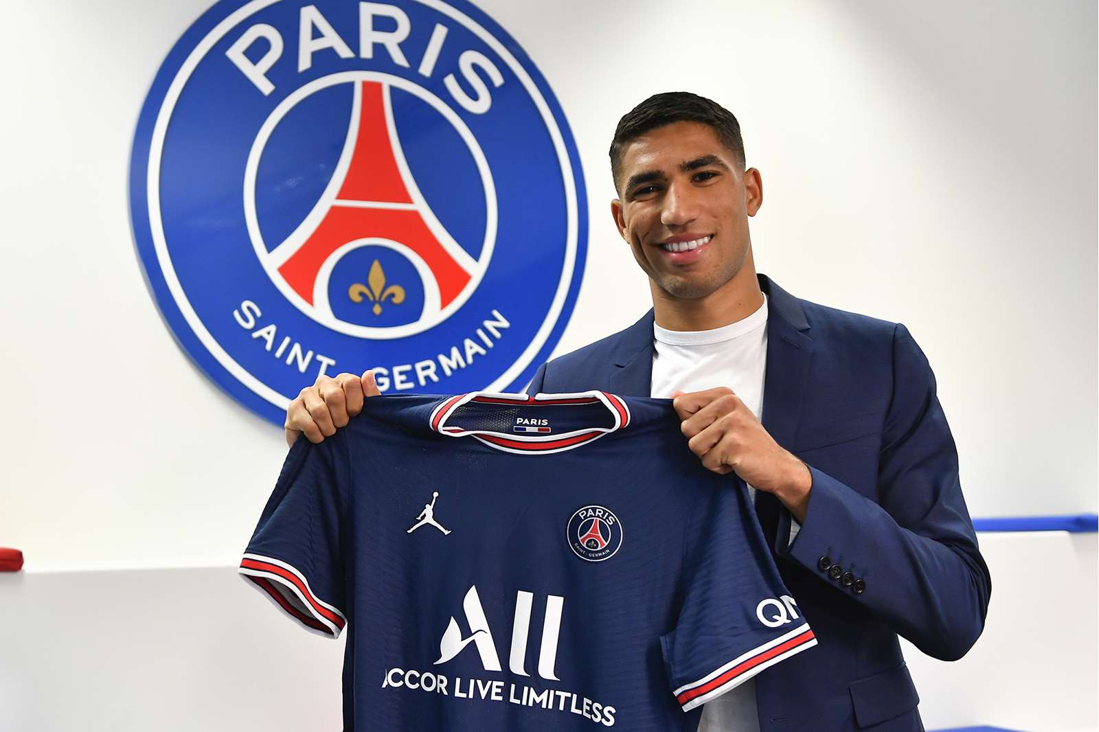Le Marocain Achraf Hakimi du PSG sacré «Meilleur joueur africain 2025 de la Ligue 1 française»