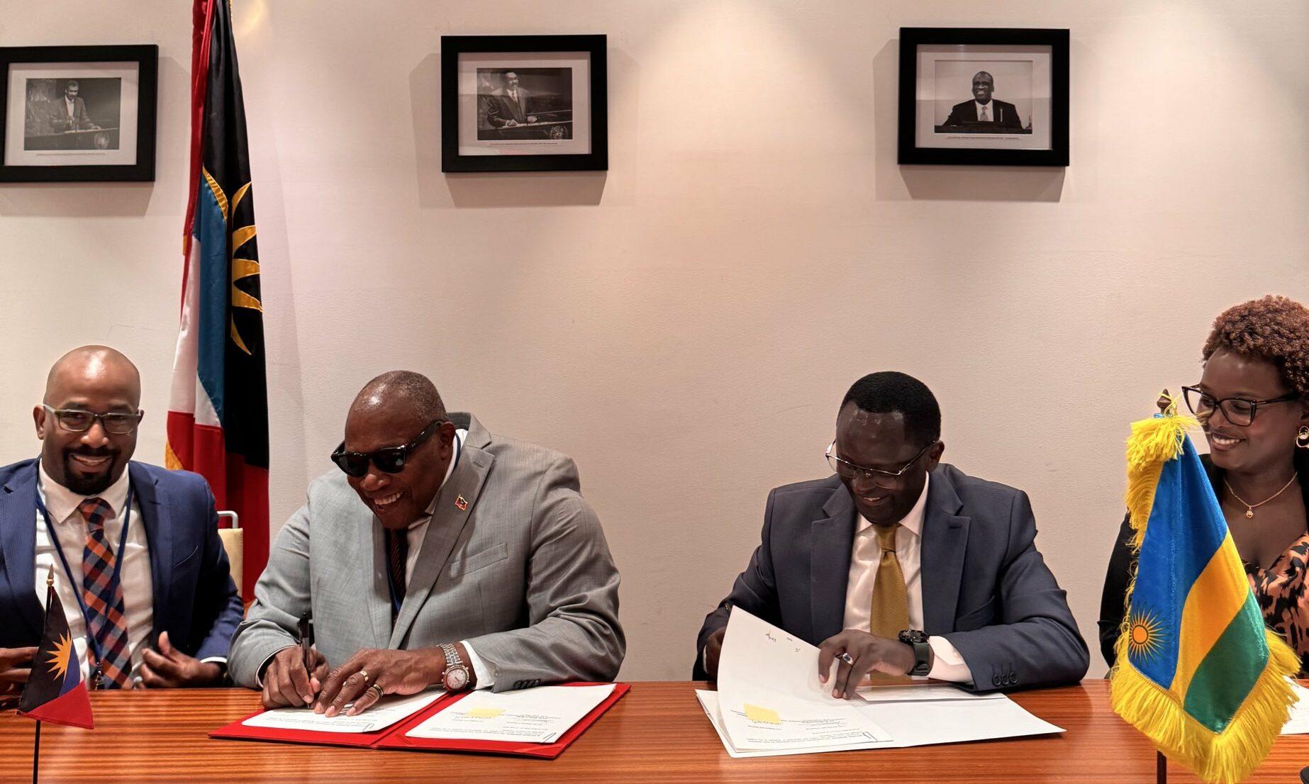 Le Rwanda et Antigua-et-Barbuda signent trois accords pour renforcer leurs relations bilatérales