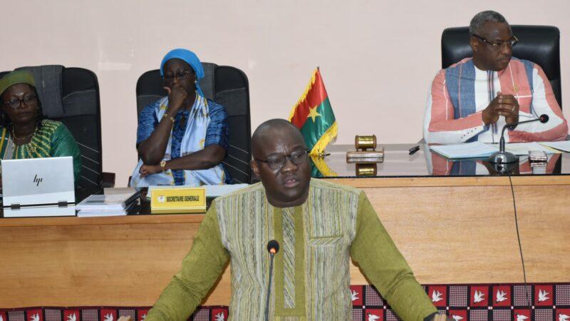 Le Parlement Burkinabè approuve le Document de programmation budgétaire et économique pluriannuel 2026-2028