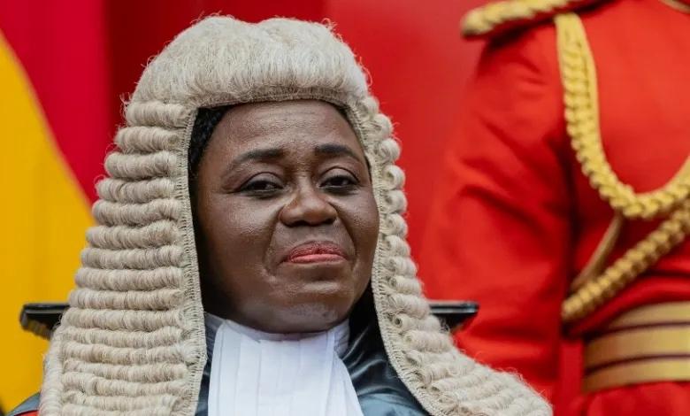 Le président ghanéen, Mahama limoge la présidente de la Cour suprême