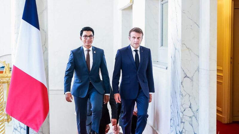 La France peine à confirmer l’exfiltration par ses militaires du président malgache Rajoelina