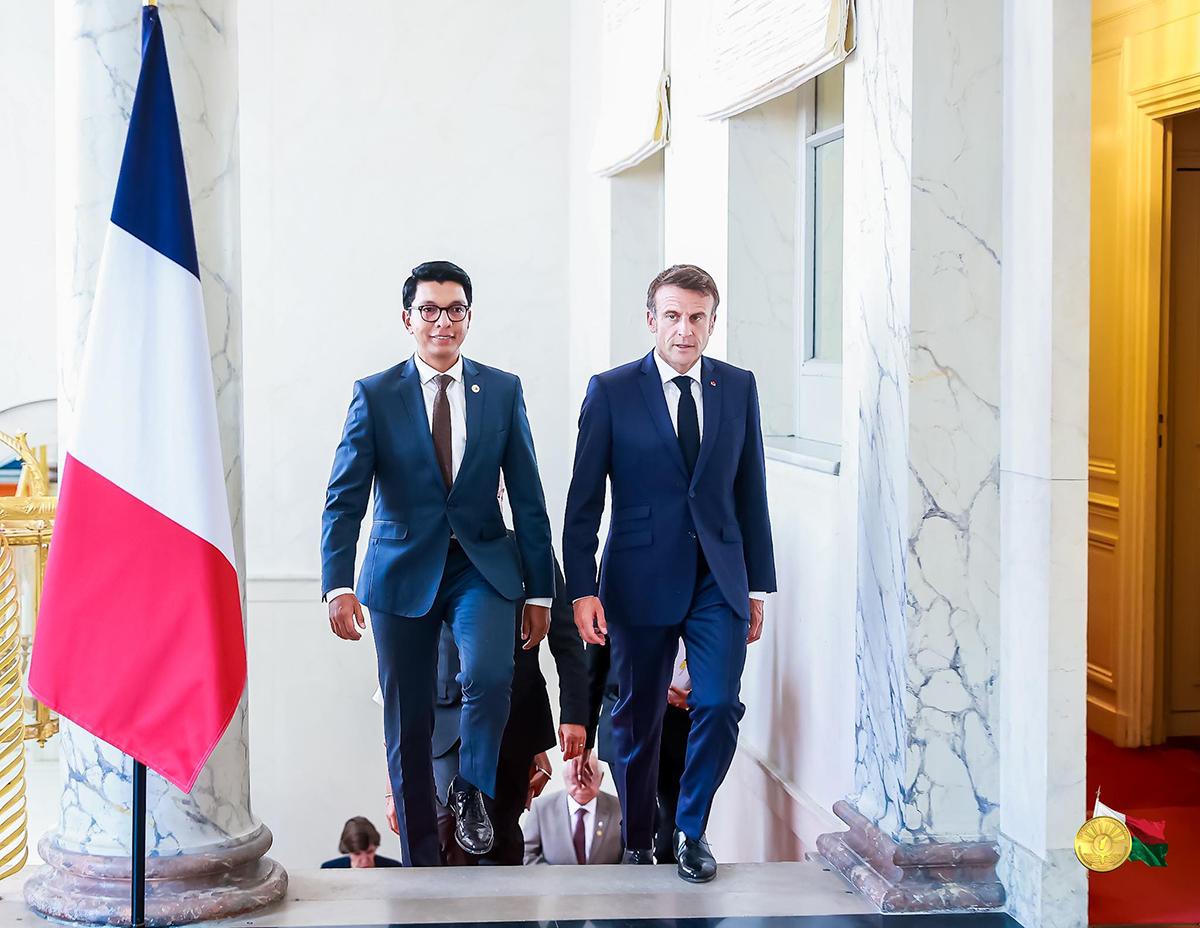 La France peine à confirmer l’exfiltration par ses militaires du président malgache Rajoelina