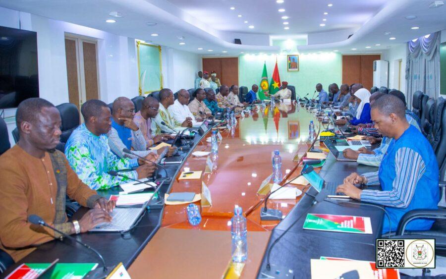 Burkina Faso : Le gouvernement adopte le «Plan 1000×5 de développement des ressources humaines en santé»