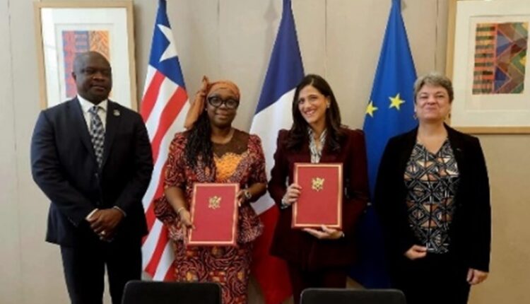 Signature à Paris, d’un accord de coopération entre la France et le Liberia dans divers domaines