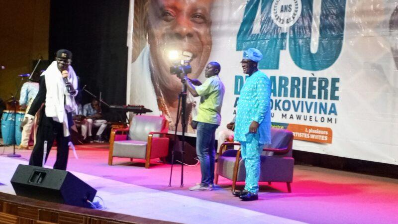Togo: ‘King Mensah Fondation’ a célébré ce 05 octobre les 40 ans de carrière du célèbre humoriste Azé Kokovivina