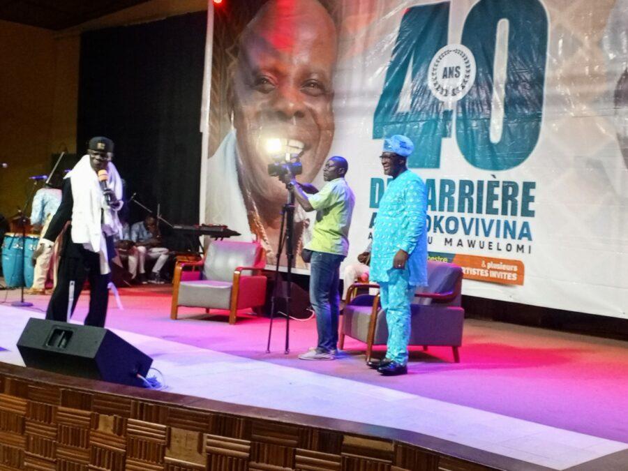 Togo: ‘King Mensah Fondation’ a célébré ce 05 octobre les 40 ans de carrière du célèbre humoriste Azé Kokovivina