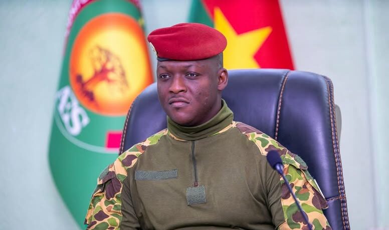 Le Gouvernement burkinabè adopte une Carte d’identité biométrique AES