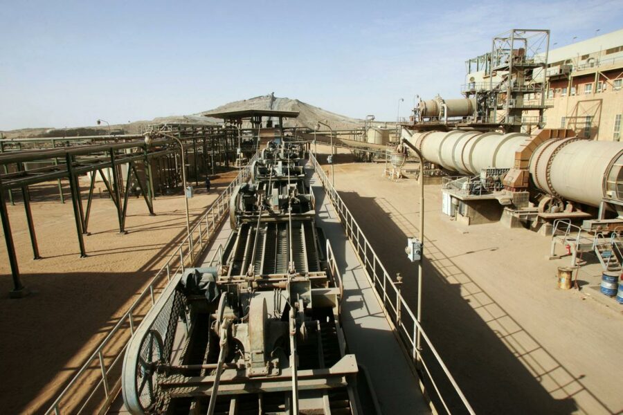 Niger : Le groupe français Orano dénonce le «transport illégal» de l’uranium entreposé sur le site de la SOMAÏR