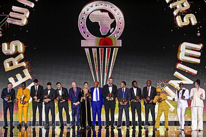 CAF Awards 2025 : Les footballeurs marocains raflent plusieurs trophées africains dont un Ballon d’or