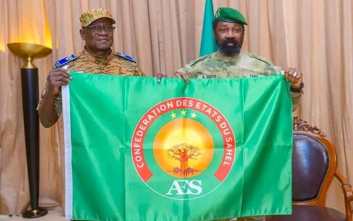 L’AES déclenche l’alerte maximale après la violation de son espace aérien par un avion militaire nigérian