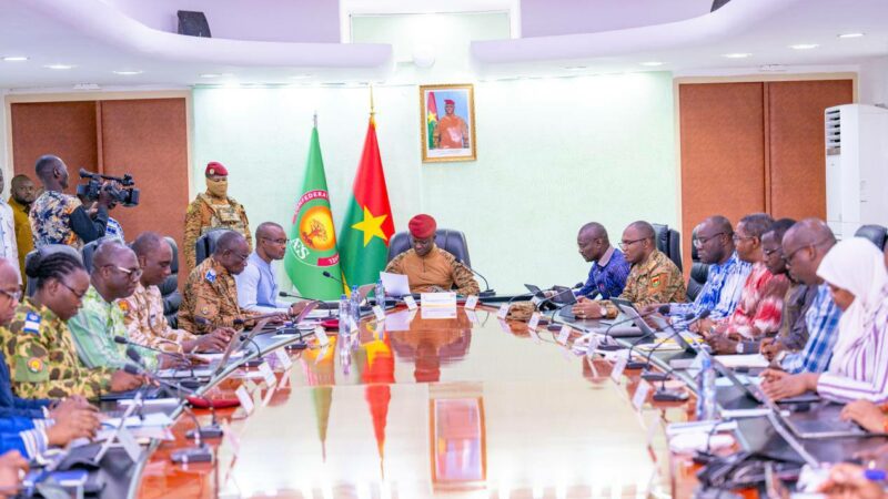 Le gouvernement burkinabè dissout le Centre national de semences forestières