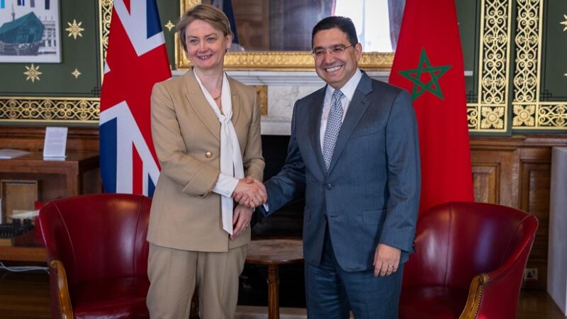 La diplomatie britannique réaffirme son appui au plan d’autonomie marocain, en présence de Nasser Bourita à Londres