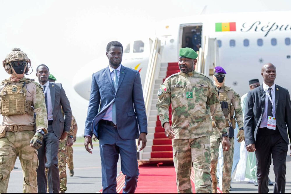 Bassirou Diomaye Faye a réservé au Mali son 1er déplacement à l’étranger, sous sa casquette de Président en exercice de la CEDEAO