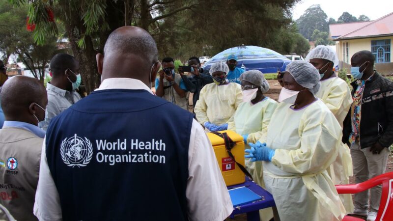 Le CDC Afrique et l&rsquo;OMS félicitent l&rsquo;Ouganda pour avoir contenu l&rsquo;épidémie d&rsquo;Ebola