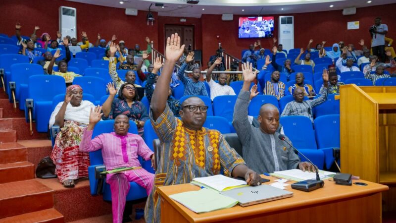Le parlement burkinabé bloque un projet de loi portant sur la privatisation des entreprises stratégiques